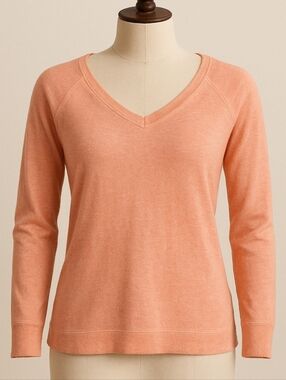 Women's thin sweater.
